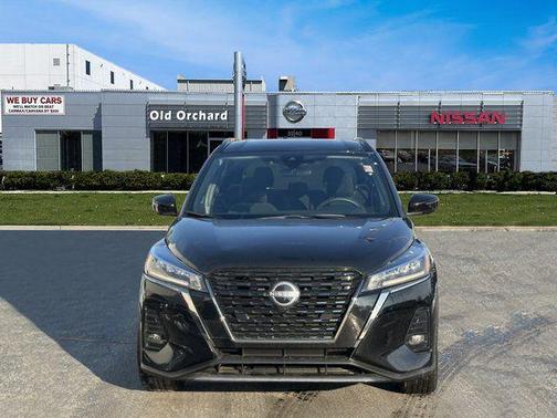 Super Black 2024 Nissan Kicks SR