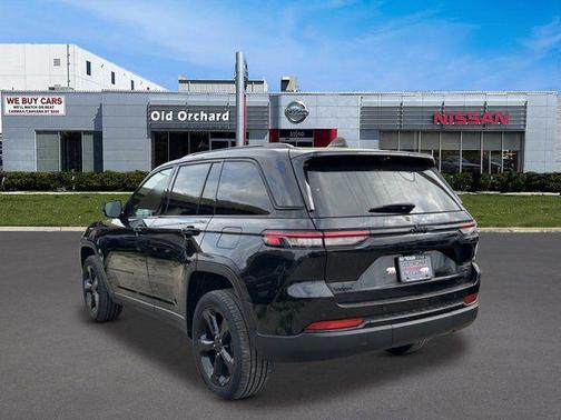 Diamond Black Crystal Pearlcoat 2023 Jeep Grand Cherokee Limited