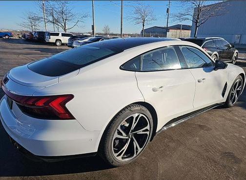 2022 Audi e-tron GT Prestige