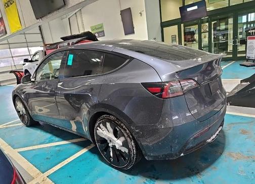 2022 Tesla Model Y Performance Dual Motor All-Wheel Drive