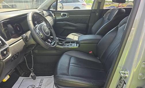 Wolf Gray 2023 Kia Sorento SX