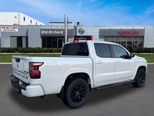 Glacier White 2023 Nissan Frontier SV