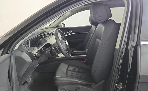 2024 Audi Q8 e-tron Premium Plus