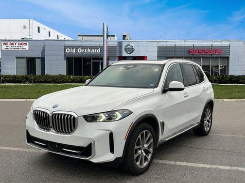 White 2025 BMW X5 PHEV xDrive50e