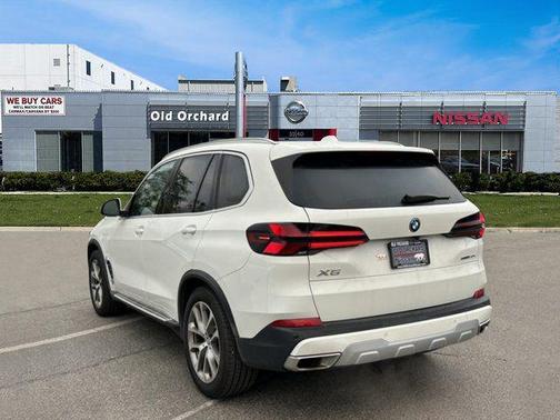 White 2025 BMW X5 PHEV xDrive50e