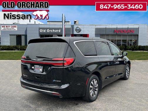 2022 Chrysler Pacifica Hybrid Touring L