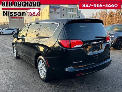 2017 Chrysler Pacifica Touring