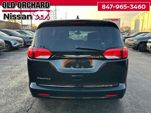 2017 Chrysler Pacifica Touring