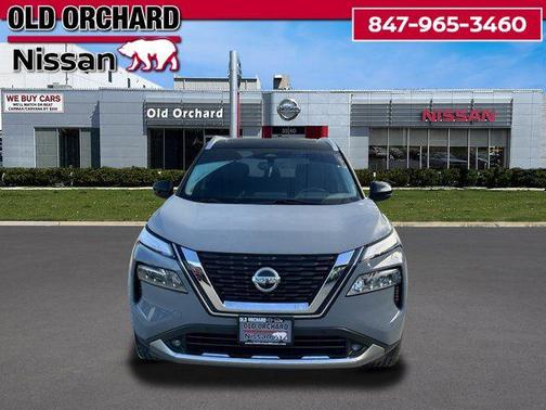 Boulder Gray Pearl/Super Black 2021 Nissan Rogue Platinum