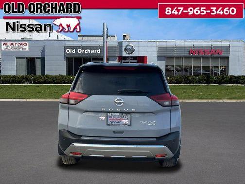 Boulder Gray Pearl/Super Black 2021 Nissan Rogue Platinum