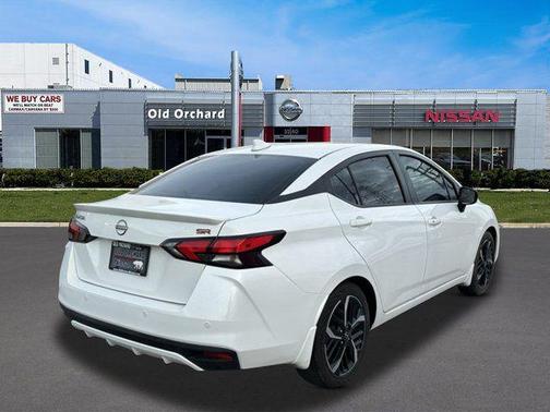 Aspen White Tricoat 2023 Nissan Versa 1.6 S