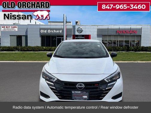 Aspen White Tricoat 2023 Nissan Versa 1.6 S