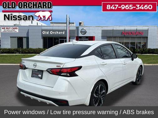 Aspen White Tricoat 2023 Nissan Versa 1.6 S