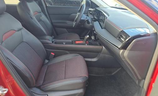 Scarlet Ember Tintcoat/Super Black 2025 Nissan Kicks SR