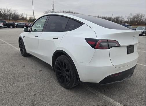 2022 Tesla Model Y Long Range Dual Motor All-Wheel Drive