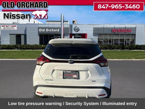 2022 Nissan Kicks SR