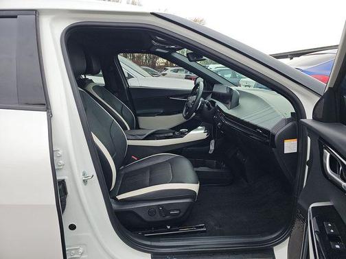 Snow White Pearl 2022 Kia EV6 GT-Line