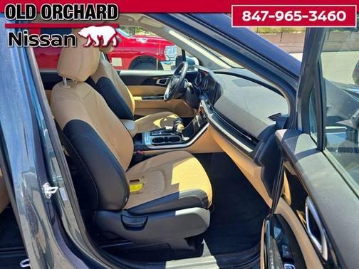 2024 Kia Carnival EX