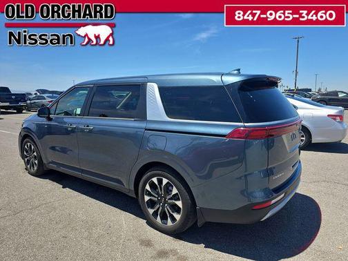 2024 Kia Carnival EX
