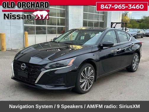 Black 2024 Nissan Altima Platinum