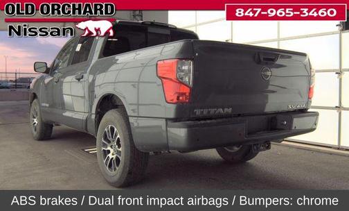 2023 Nissan Titan SV