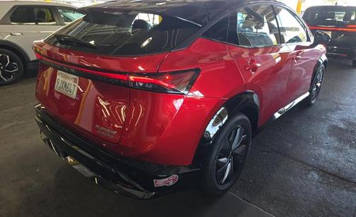 Passion Red Tricoat/Black Diamond Pearl 2023 Nissan ARIYA PLATINUM+