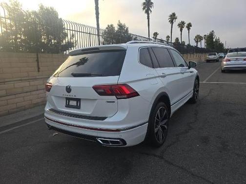 2022 Volkswagen Tiguan 2.0T SEL R-Line 4MOTION