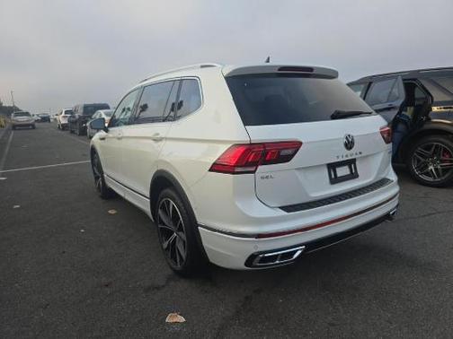 2022 Volkswagen Tiguan 2.0T SEL R-Line 4MOTION