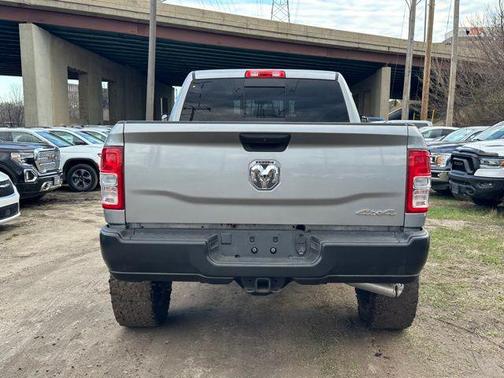 Billet Silver Metallic Clearcoat 2022 RAM 2500 Tradesman Crew Cab 4x4 6'4' Box