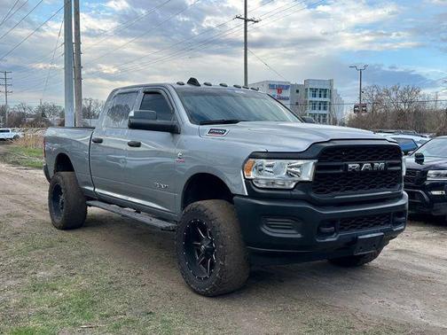 Billet Silver Metallic Clearcoat 2022 RAM 2500 Tradesman Crew Cab 4x4 6'4' Box