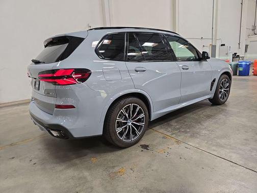 Brooklyn Gray Metallic 2024 BMW X5 PHEV xDrive50e