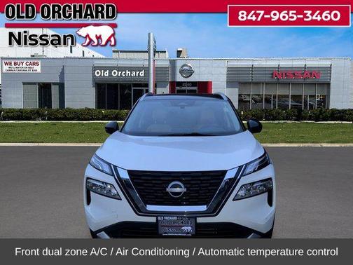 Pearl White Tricoat/Super Black 2023 Nissan Rogue Platinum