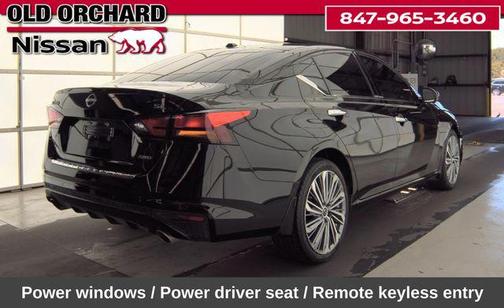 Super Black Clearcoat 2023 Nissan Altima 2.5 SL