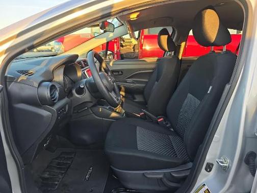 2024 Nissan Versa 1.6 S