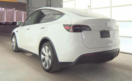 2024 Tesla Model Y Long Range Dual Motor All-Wheel Drive