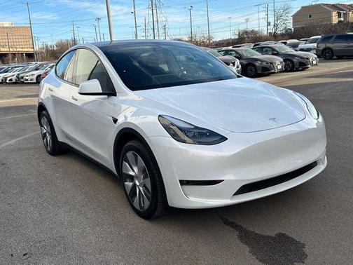 2024 Tesla Model Y Long Range Dual Motor All-Wheel Drive