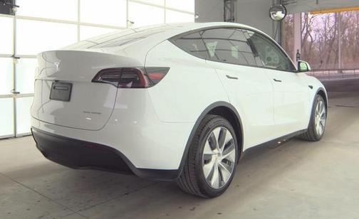 2024 Tesla Model Y Long Range Dual Motor All-Wheel Drive