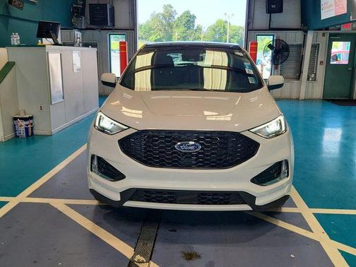 2022 Ford Edge ST Line