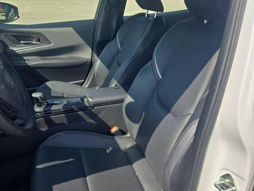 2023 Toyota Prius XLE