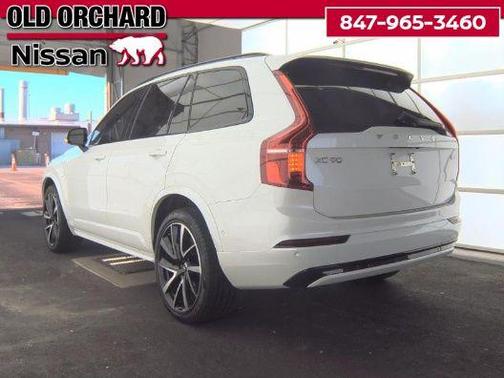 2023 Volvo XC90 Recharge Plug-In Hybrid T8 Plus Dark Theme 7-Seater