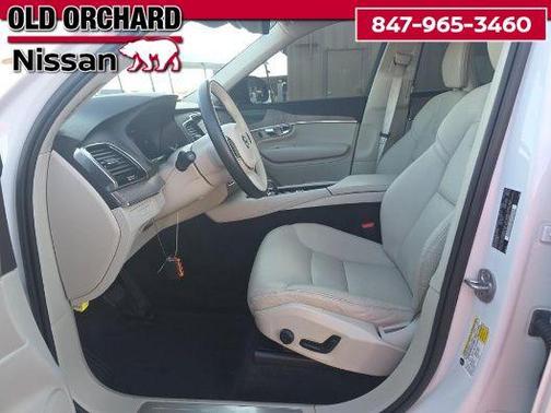 2023 Volvo XC90 Recharge Plug-In Hybrid T8 Plus Dark Theme 7-Seater