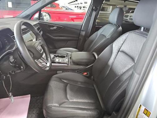 2023 Audi Q7 55 Premium Plus