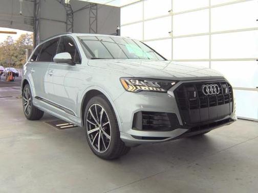 2023 Audi Q7 55 Premium Plus