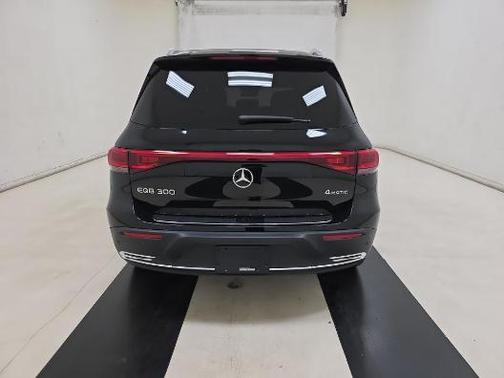 2023 Mercedes-Benz EQB 300 4MATIC