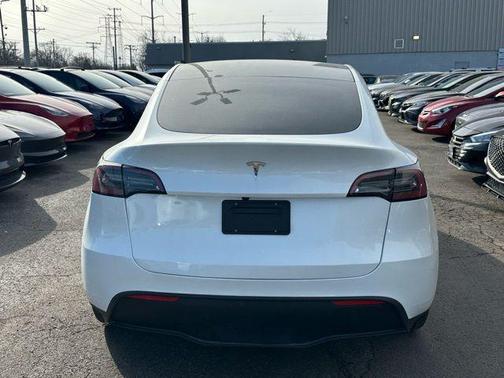 2024 Tesla Model Y Long Range Dual Motor All-Wheel Drive