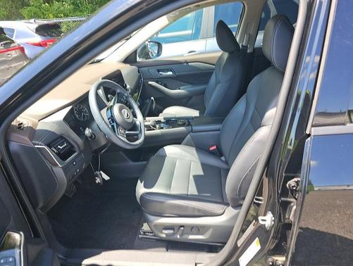 Super Black 2023 Nissan Rogue SL