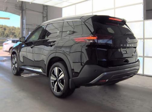 Super Black 2023 Nissan Rogue SL