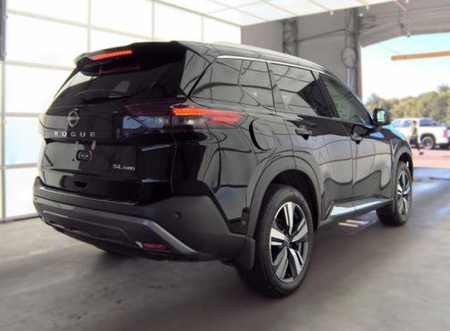 Super Black 2023 Nissan Rogue SL