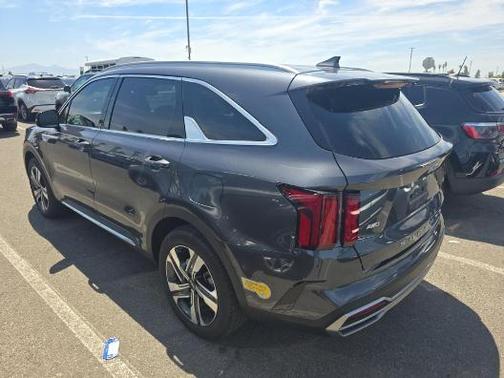 2022 Kia Sorento Plug-In Hybrid SX