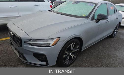 2024 Volvo S60 B5 Core Dark Theme